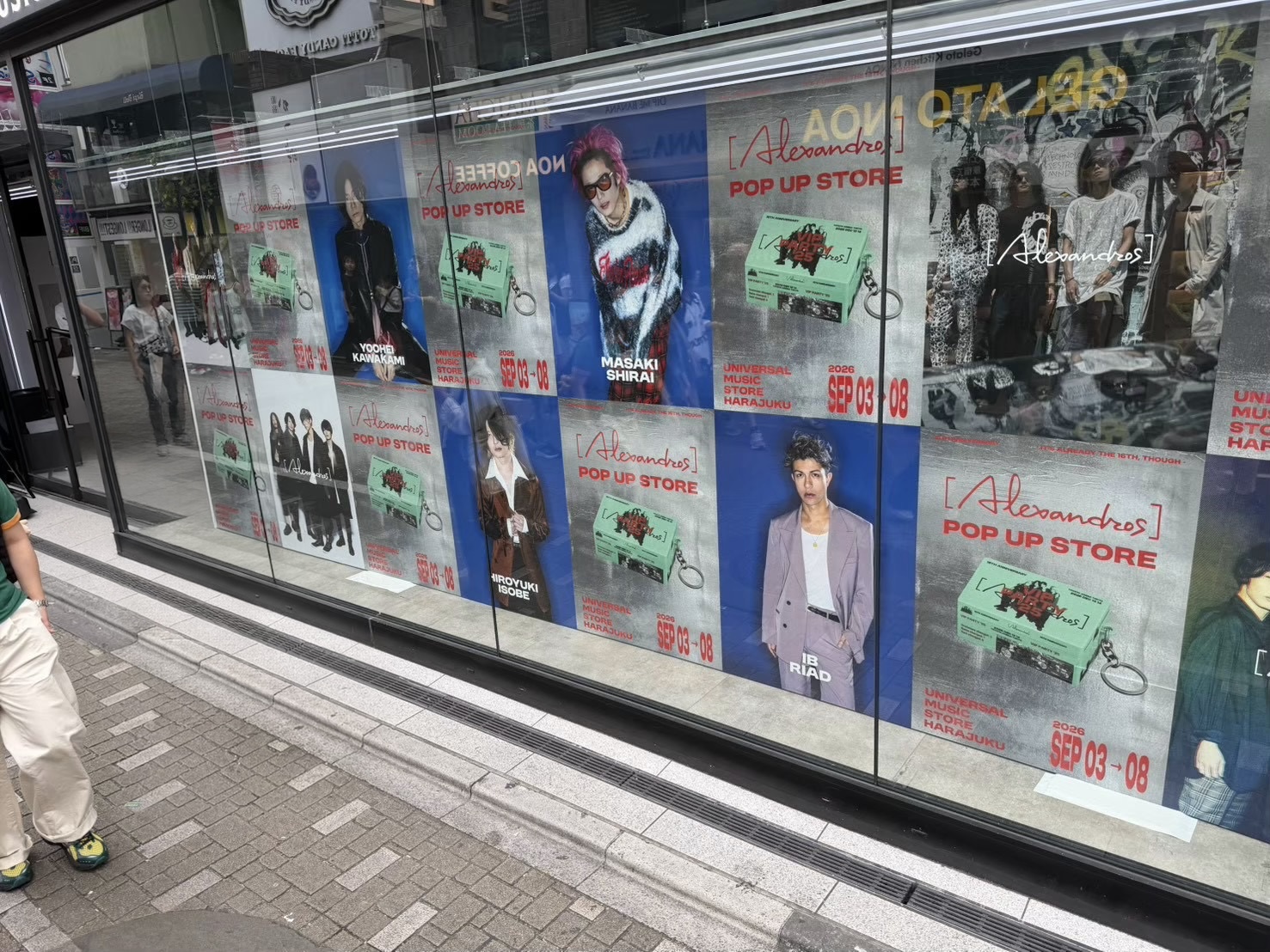 [Alexandros] 15th Anniversary POP UP STORE in HARAJUKUの店舗外観（UNIVERSAL MUSIC STORE HARAJUKU）